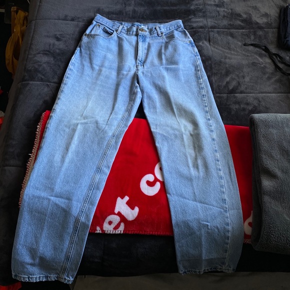 Jeans - Picture 2 of 3